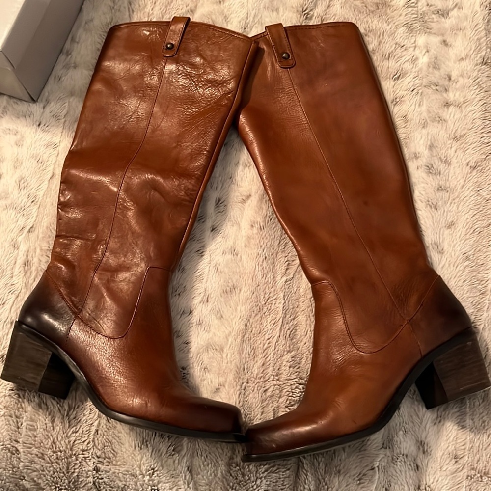 Like new tie dye western boots